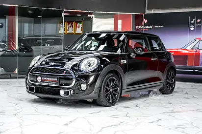 2017 MINI Cooper S | Coupé | GCC | AGENCY SERVICE