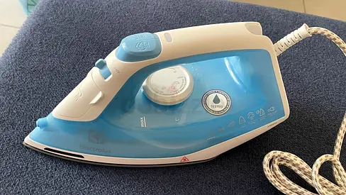 Electrolux steam iron