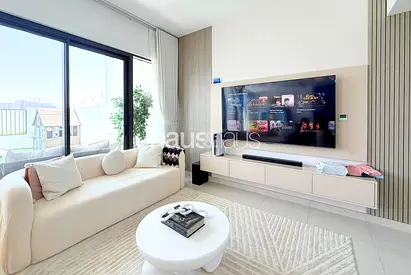 Single Row | Modern Upgrades | Desirable Cluster