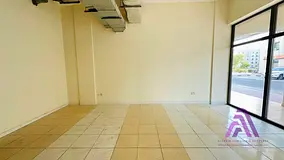 Street-Facing Shop | France Cluster | Open Layout