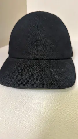 Louis Vuitton Monogram Cap M5381M