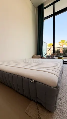 IKEA mattress in excellent condition (Queen size) 160x200