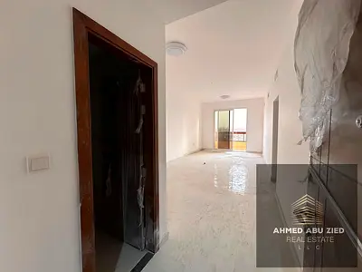 افخم و اجمل غرفه ماستر و صاله اول ساكن للإيجار السنوي في المويهات ٣  قريب من شارع E311