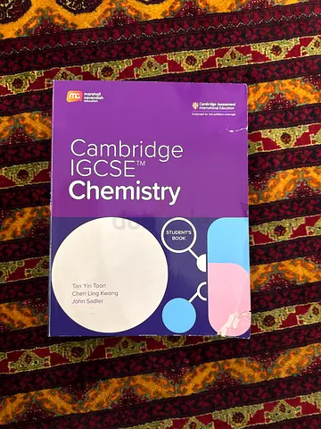 Cambridge IGCSE Chemistry Student Book (used)