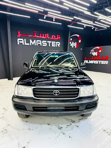 Toyota Land Cruiser GXR 2000 GCC Specs