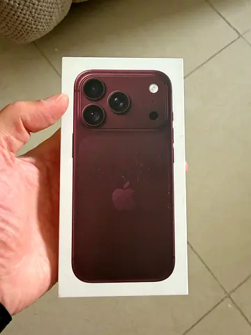 Apple iPhone 18 pro - burgundy , 2 tb New eSim