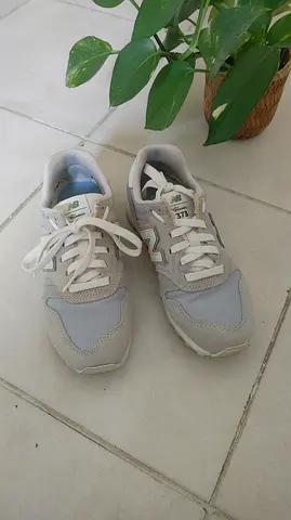 New Balance 373