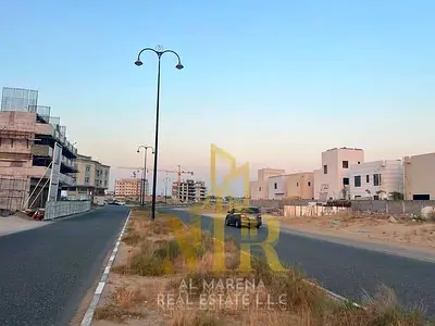 قطعة أرض سكنية وتجارية للبيع في منطقة الياسمين – عجمان | 10,000 قدم مربع | أرضي + 10 طوابق | إمكانية إضافة 3 طوابق أخرى