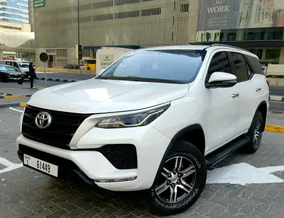 ALMOST NEW TOYOTA FORTUNER 2.7L EXR 2022 GCC SPEC NO ACCIDENT 100% ORIGINAL PAINT 4WD 7 SEATER 3 KEY