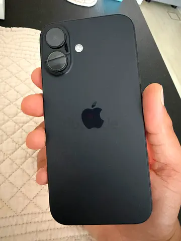 Apple iPhone 16 256gb TDRA 100% battery health flawless condition no repairs ever done.