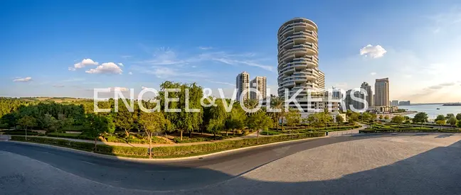 High-Visibility | Main Road | Ground-Floor