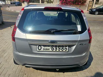 2011 FORD FIGO 照片 4