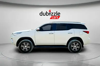 2019 Toyota FORTUNER photo 5