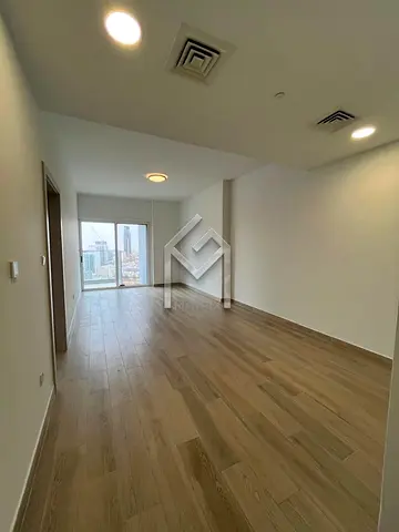 MODERN LAYOUT | HIGH FLOOR | SPACIOUS