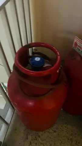 Used LPG Gas Cylinder medium gas - with regulator Good Condition