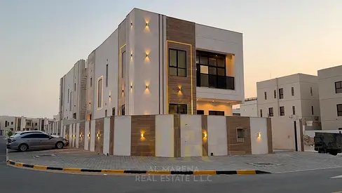 An Exceptional Ownership Opportunity in Al Amra, Ajman | Corner Villa | 5 Master Bedrooms | Spacious Yard | Negotiable Price