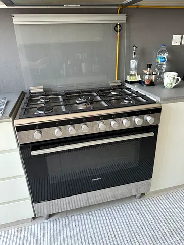Siemens freestanding 5-Gas Burner Cooker 90x60 cm - HG2I1TQ50M - working perfectly