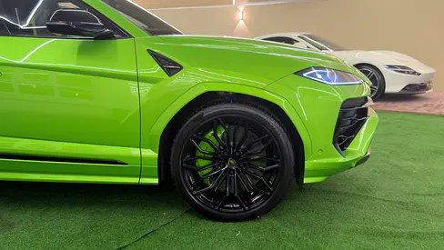 صورة 9 لـ 2026 Lamborghini URUS