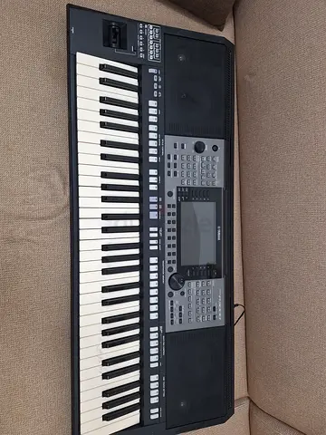 YAMAHA A3000