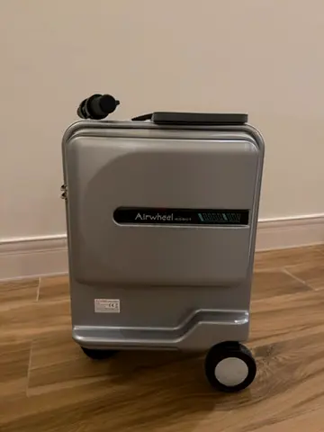 Airwheel electric suitcase / rideable carry-on - good condition