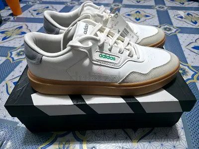 New Adidas white sneakers with gum sole — Core White/Court Green