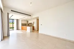 Vacant | Green Belt | Landscaped