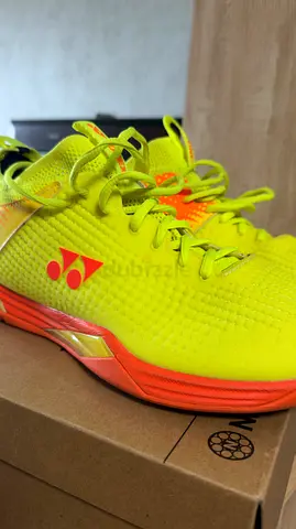 Yonex Badminton Shoes - Men’s Size 43 (Bright Yellow/Orange) - Gently Used
