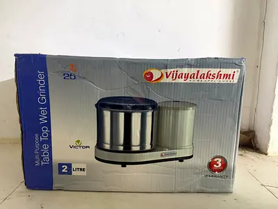 Vijayalakshmi Victor 2L Red Wet Grinder – Copper Motor + Atta Kneader & Coconut Grater