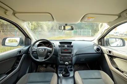 2020 Nissan NAVARA 缩略图 8