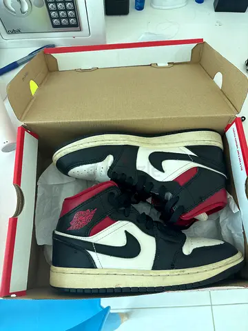 Used Air Jordan 1 Mid black white red - size 37.5 EUR