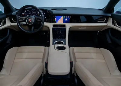 2020 Porsche TAYCAN 照片 8