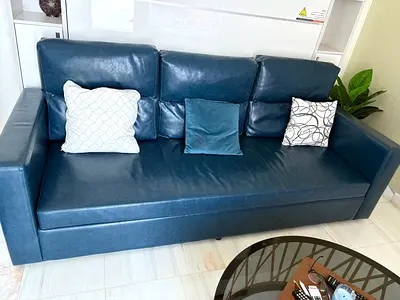 Blue 3-Seater Leather Sofa in Good Condition