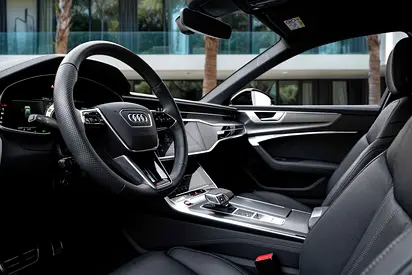 2025 AUDI RS6 照片 9