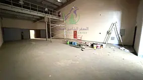 3,500 sq ft warehouse in Ind Area 5, Sharjah. Features mezzanine, office, bath, pantry, 25 kW power.