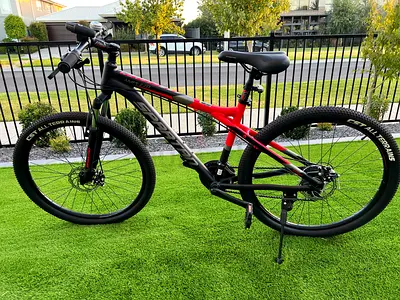 Full-suspension 26" Mountain Bike - Good Condition