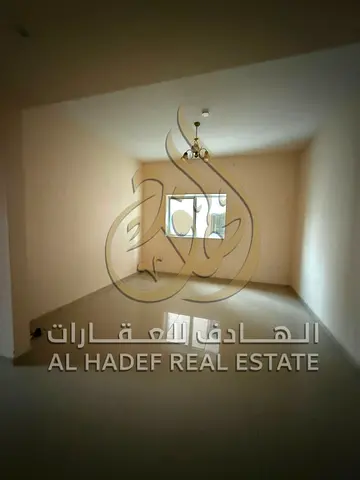 غرفة وصالة للإيجار السنوي في الخان | بجوار مطعم الطربوش السوري | مساحة ممتازة | صيانة مجانية | 28 ألف للإيجار السنوي في الشارقة – منطقة الخان