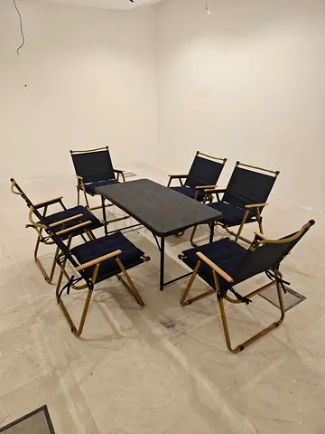 Brand new Table with 6 chairs