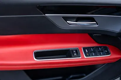 2020 Jaguar XF — миниатюра 11