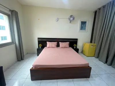 Spacious Partition for a couple or ladies only. 1st Oct onwards