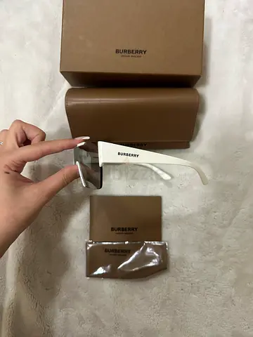 Burberry white frame sunglasses with case Never Used