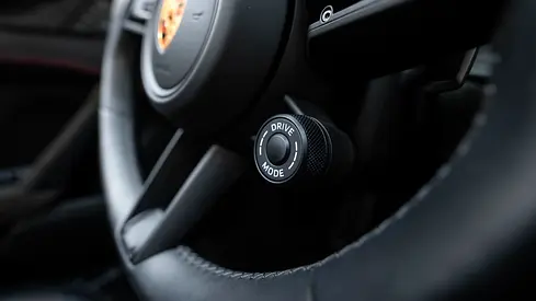 2023 Porsche 911 — миниатюра 19