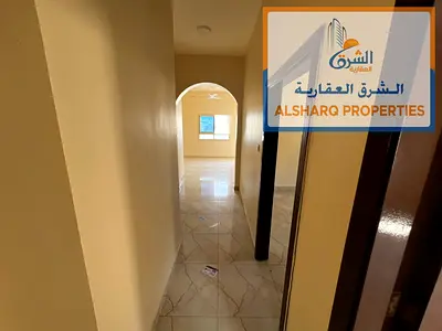 بلكونه إطلاله مفتوحه في الراشديه 3 بجوار ابراج عجمان 1 مساحه كبيره صيانه مجاناً موقع حيوي بجوار جميع الخدمات