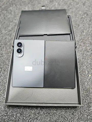 Galaxy Z Fold 8 512Gb just open box