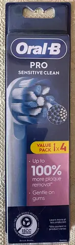 Oral B original PRO sensitive clean value pack of 4 heads each in original packing