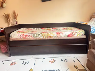 Single daybed with trundle and mattress - dark wood