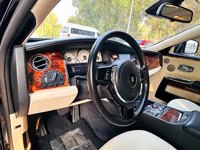 2010 ROLLS-ROYCE GHOST — миниатюра 14