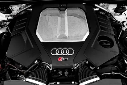 2025 AUDI RS6 缩略图 14