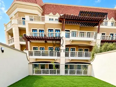 Luxurious Living |Maid Room|5 BR Villa