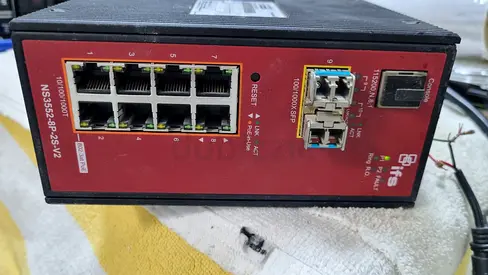 Industrial POE switch with fiber SFP