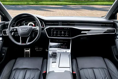 2025 AUDI RS6 照片 8